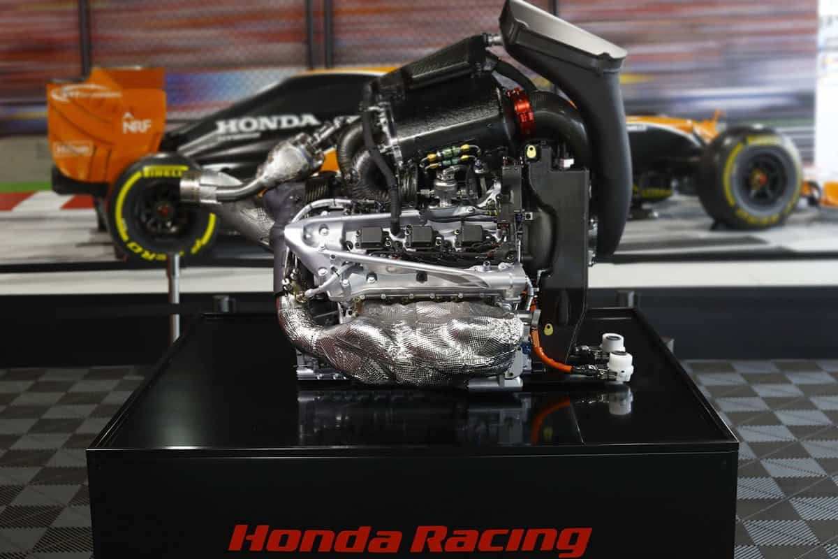 Why are f1 engines so small?